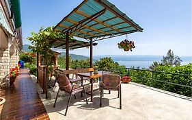 Lovely Home In Lovran With Wifi